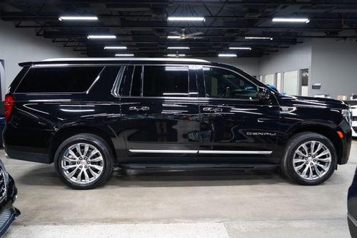 Onyx Black 2023 GMC Yukon XL Denali
