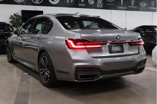 2022 BMW 750 i xDrive