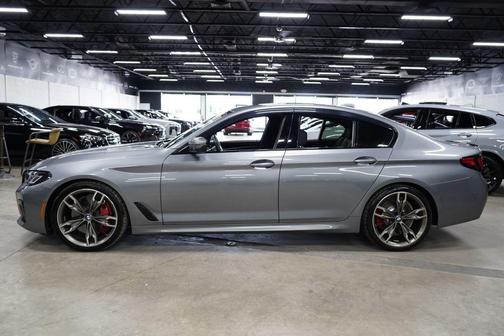 Skyscraper Gray Metallic 2023 BMW M550 i Xdrive
