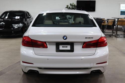 2019 BMW 540 I SPORT