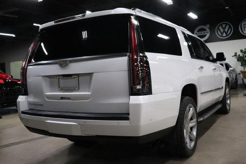 2020 Cadillac Escalade ESV Premium Luxury