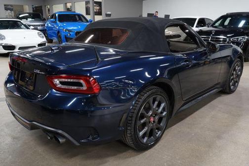 Mare Blue Metalic 2018 FIAT 124 Spider Base