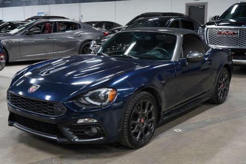 Mare Blue Metalic 2018 FIAT 124 Spider Base