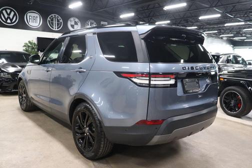 BLUE 2019 Land Rover Discovery SE