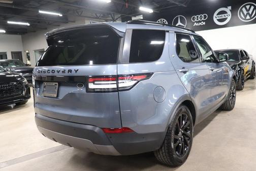 BLUE 2019 Land Rover Discovery SE