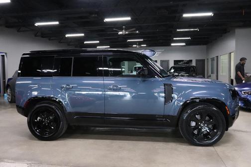 2021 Land Rover Defender 110 X-Dynamic SE