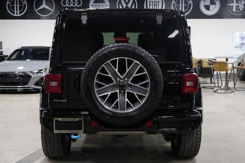 BLACK 2024 Jeep Wrangler 4xe High Altitude