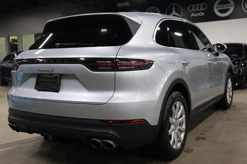 Rhodium Silver Metallic 2019 Porsche Cayenne S
