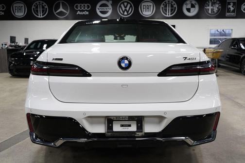 WHITE 2026 BMW 740 xDrive