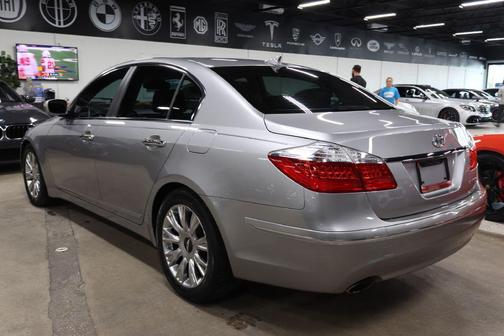 2010 Hyundai Genesis 3.8