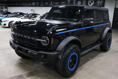 Shadow Black 2022 Ford Bronco Wildtrak