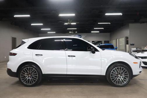 White 2019 Porsche Cayenne S
