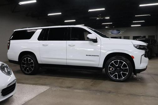 2024 Chevrolet Suburban RST