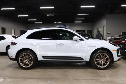 2022 Porsche Macan Base