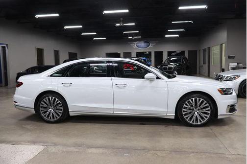 Glacier White Metallic 2019 Audi A8 55