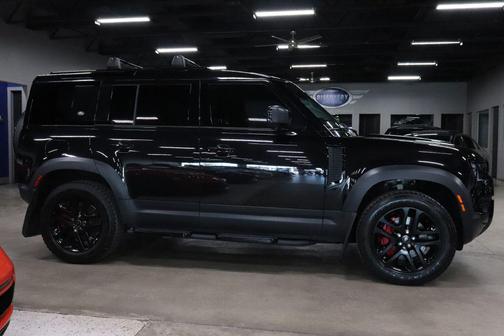 2020 Land Rover Defender 110 SE