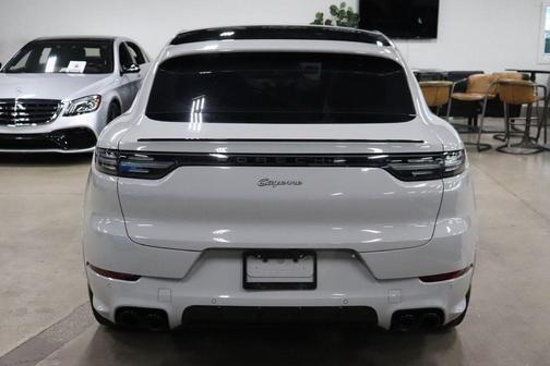 2023 Porsche Cayenne Platinum Edition