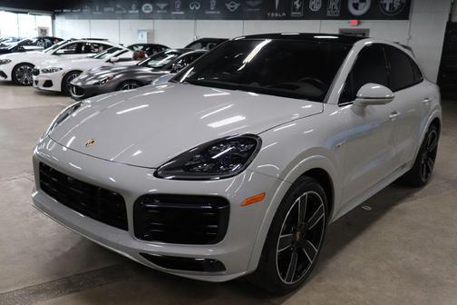 2023 Porsche Cayenne Platinum Edition