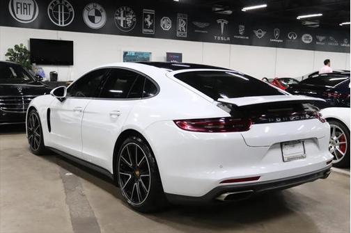 2018 Porsche Panamera Base