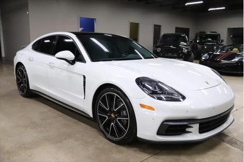 2018 Porsche Panamera Base