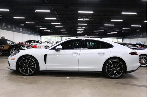 2018 Porsche Panamera Base