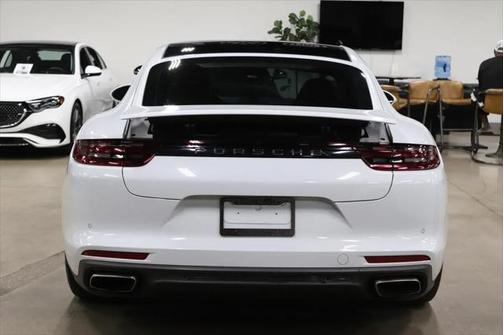 2018 Porsche Panamera Base