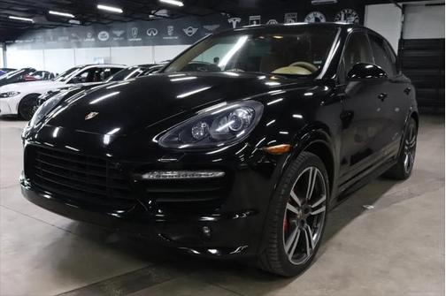 2013 Porsche Cayenne GTS