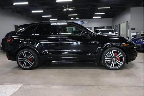 2013 Porsche Cayenne GTS