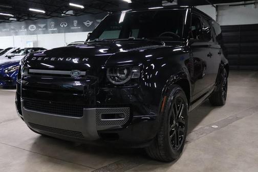 2024 Land Rover Defender 130 P400 Outbound