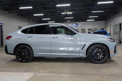 Brooklyn Grey Metallic 2024 BMW X4 M40i