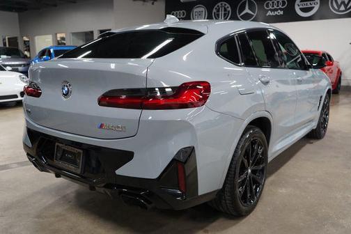 Brooklyn Grey Metallic 2024 BMW X4 M40i