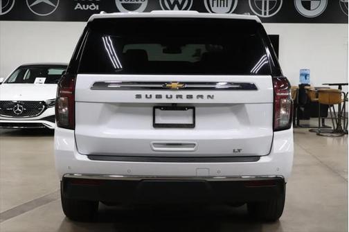 2023 Chevrolet Suburban LT