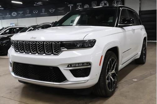 2022 Jeep Grand Cherokee Summit