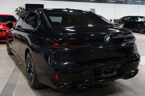 Black Sapphire Metallic 2025 BMW 760 xDrive