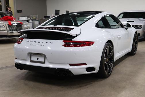 2017 Porsche 911 Carrera