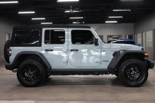 Earl Clearcoat 2024 Jeep Wrangler 4xe Willys