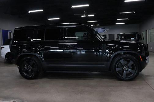 2024 Land Rover Defender 110 P500 SE
