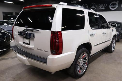 2011 Cadillac Escalade Platinum Edition