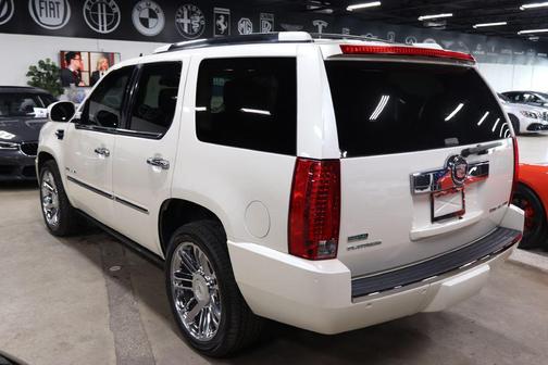2011 Cadillac Escalade Platinum Edition