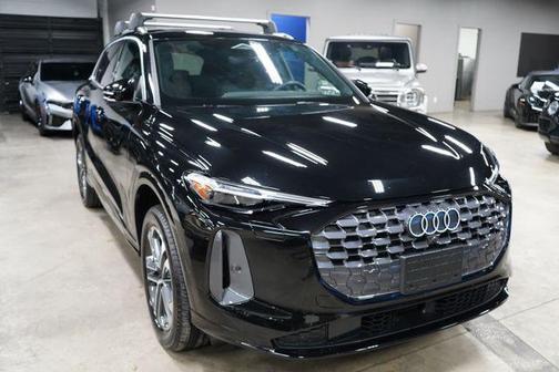 Brilliant Black 2025 Audi Q5 Premium Plus TFSI quattro S tronic