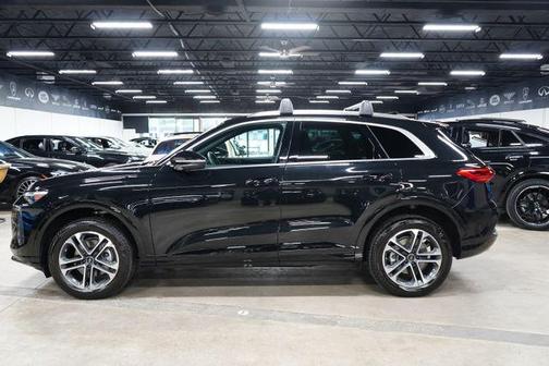 Brilliant Black 2025 Audi Q5 Premium Plus TFSI quattro S tronic