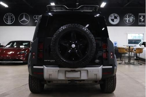 2020 Land Rover Defender 110 SE