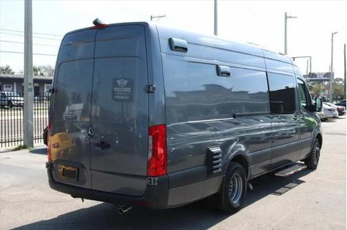 2022 Mercedes-Benz Sprinter 4500 High Roof V6