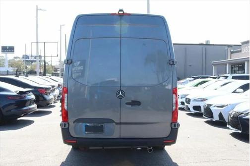 2022 Mercedes-Benz Sprinter 4500 High Roof V6