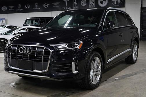 Orca Black Metallic 2021 Audi Q7 55 Premium Plus