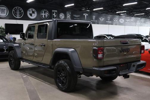 2020 Jeep Gladiator Sport