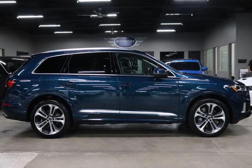 Galaxy Blue Metallic 2020 Audi Q7 55 Premium Plus