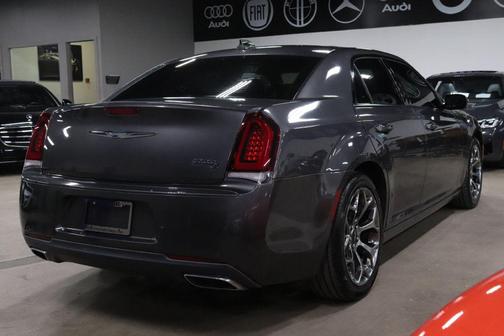 2016 Chrysler 300 S