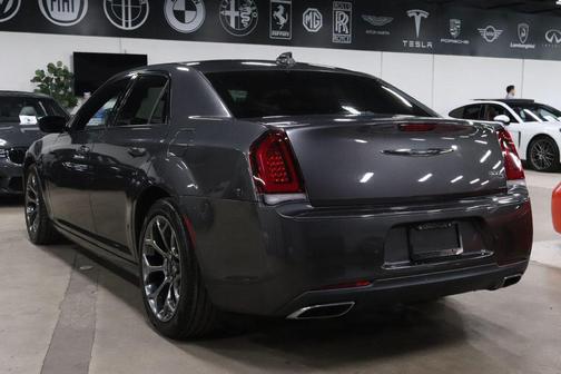 2016 Chrysler 300 S