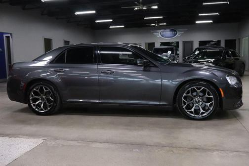2016 Chrysler 300 S